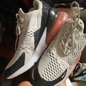 Nike Air Max 270 Sneakers